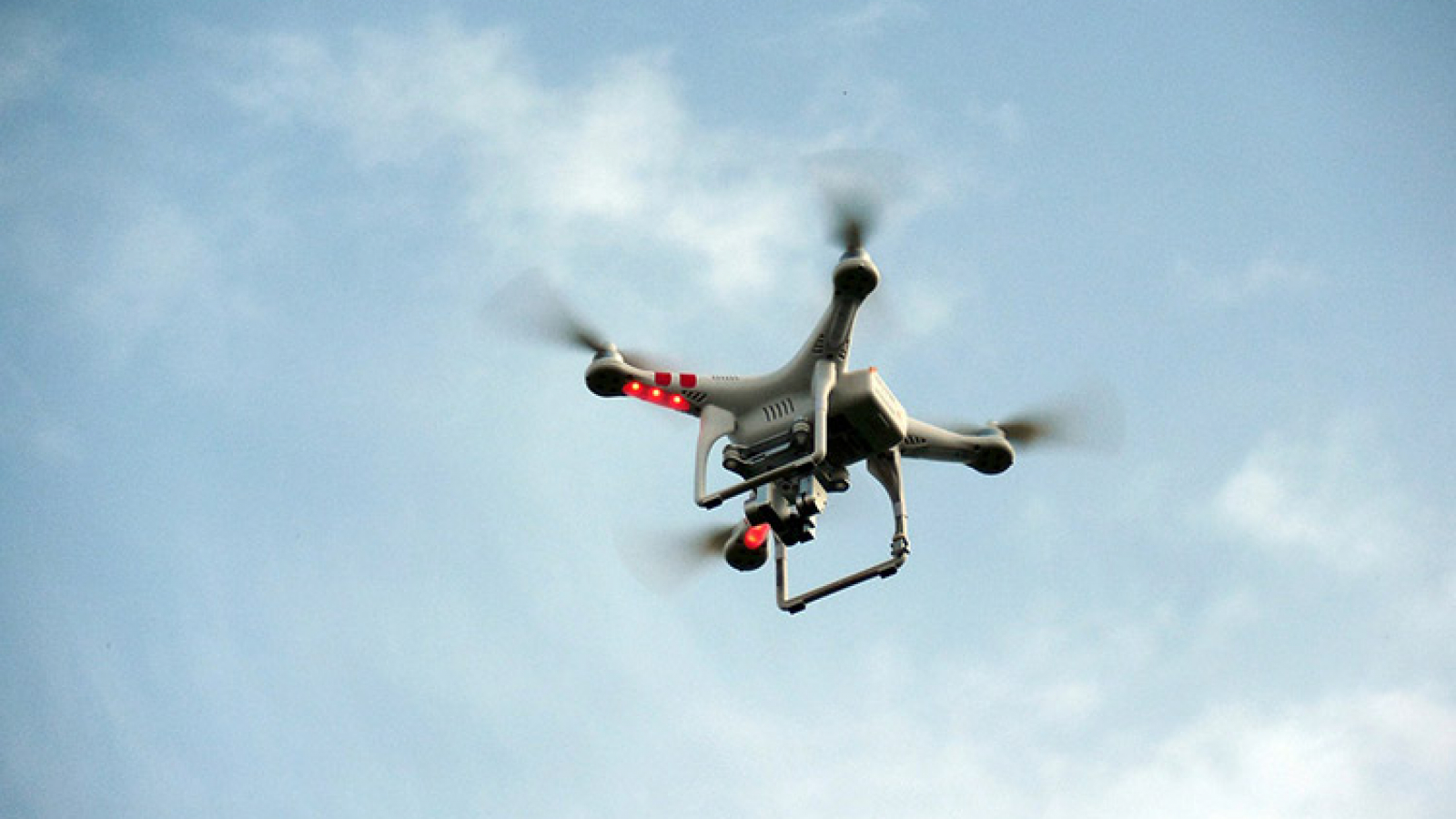 quadricopter-451754_1280